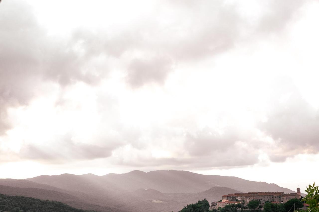 Buongiorno Maestra Di Monteverdi Marittimo, Borgo Di Canneto Canneto  Buitenkant foto